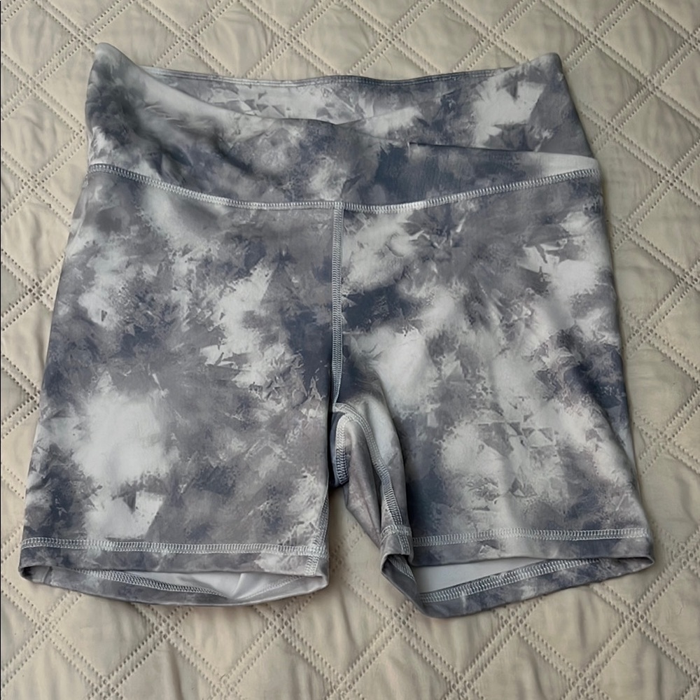 Avia Gray and White Bike Shorts Modern Athletic Style